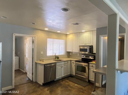 4449 16th St, Tucson, AZ 85711-4227