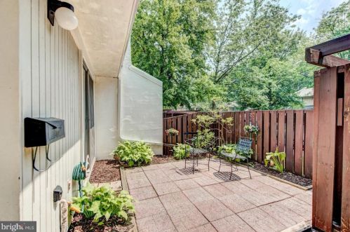 2309 Southgate Sq, Herndon, VA 20191-1215