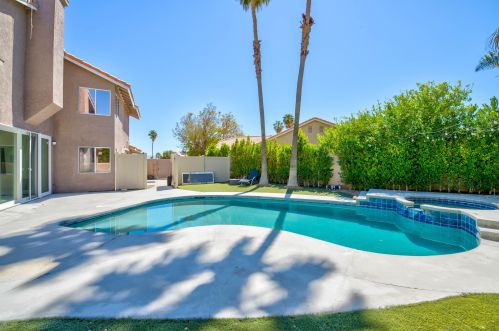 68520 San Felipe Rd, Cathedral City CA  92234-8102 exterior