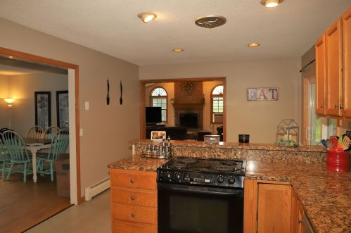 18 Morgan Ln, Keene NH  03431-5259 exterior