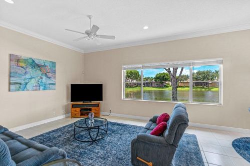 6640 Catania Dr, Boynton Beach FL  33472-7354 exterior