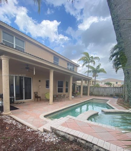 15262 20th St, Hollywood, FL 33027-4377