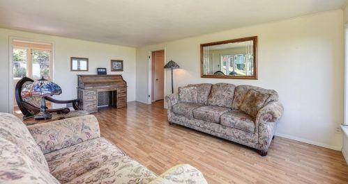 23509 Barnes Ln, Cape Horn CA  exterior