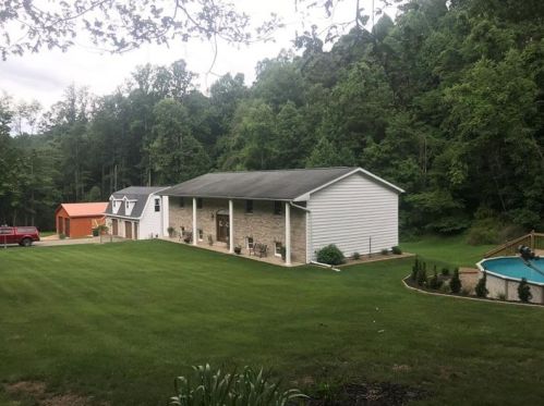 2067 Ridge Rd, Shelocta, PA 15774-7223