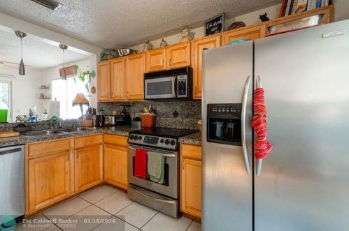 11910 12 St, Hollywood FL 33026-3874 exterior