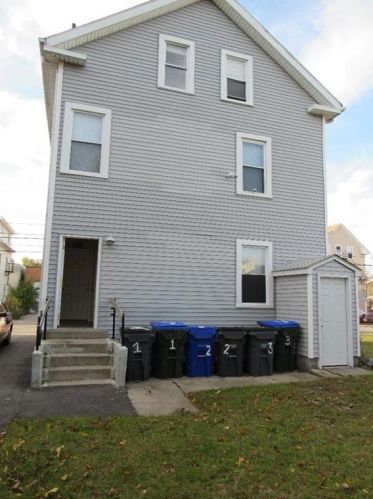 27 De Soto St, Providence, RI 02909-2460