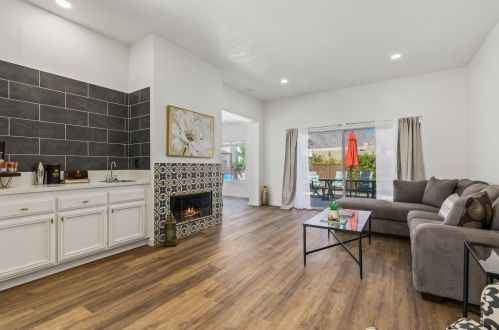 48118 Via Hermosa, La Quinta CA  92253-2227 exterior