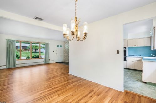 82 Lee Dr, Paterson NJ  07508-3038 exterior