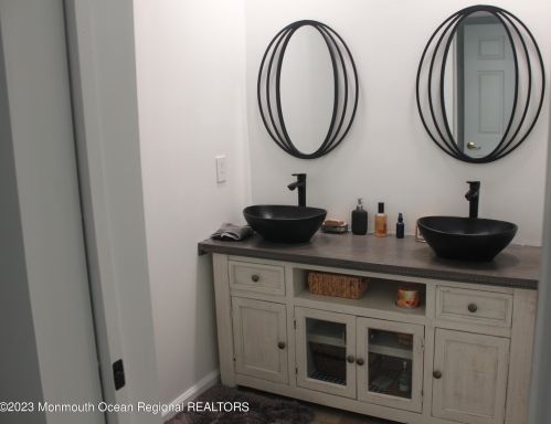 26 Rosewood Ct, Lakewood NJ  08701-5721 exterior