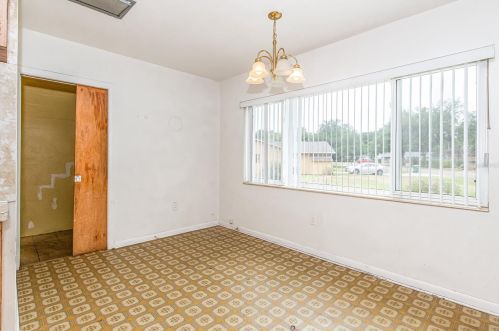 5995 59th Way, Saint Petersburg FL  33709-1833 exterior