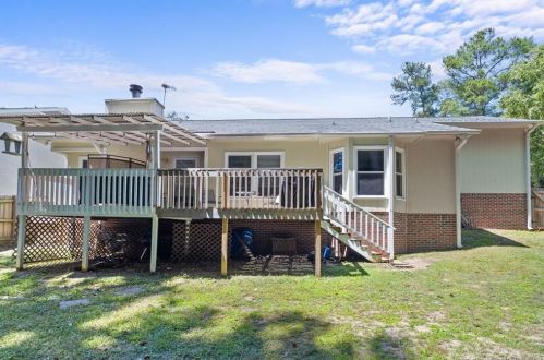 1862 Swann St, Fayetteville, NC 28303-3746