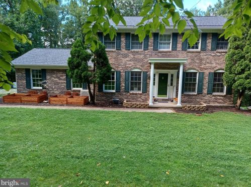 140 Barnett Dr, Duncannon, PA 17020-9519