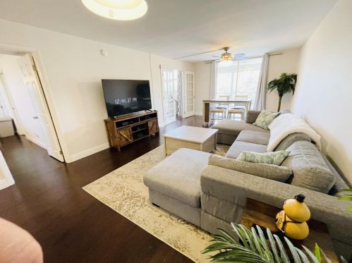 5961 2nd Ave, Boca Raton, FL 33487-3054