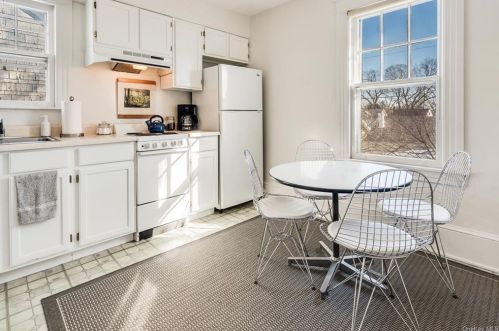 29 Gray St, Poughkeepsie NY 12603-2712 exterior