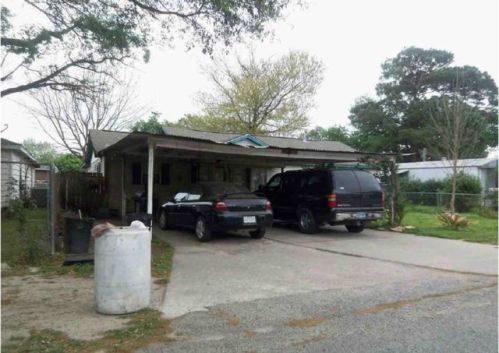 413 Oak St, Highlands, TX 77562-2845