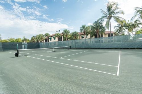985 Sandpiper St, Naples FL  34102-0610 exterior