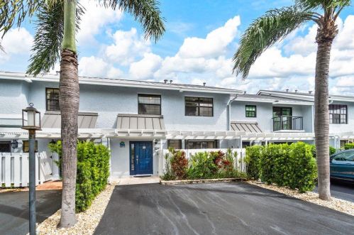 637 12th Ter, Boynton Beach, FL 33435-3274