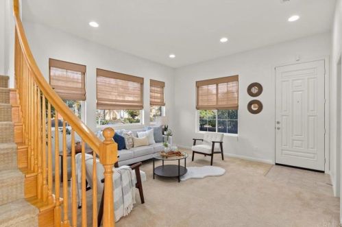 7507 Mona Ln, San Diego CA 92130-5621 exterior