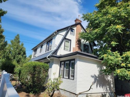 100-01 Bellaire Pl, Jamaica, NY 11429-1047