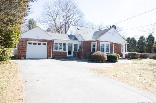 12 Wild Rose Ave, Waterford, CT 06385-2308