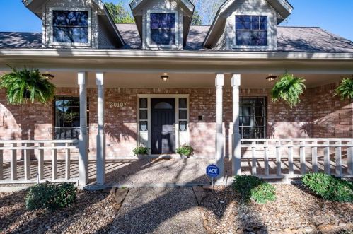 20107 Legend Oak Dr, Humble, TX 77346-1749