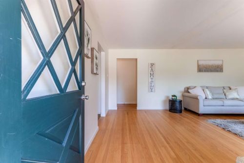 3713 Sacramento Ave, Santa Rosa, CA 95405-8069