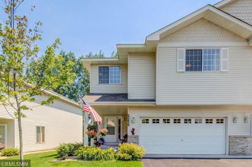 22439 Evergreen Cir, Columbus, MN 55025