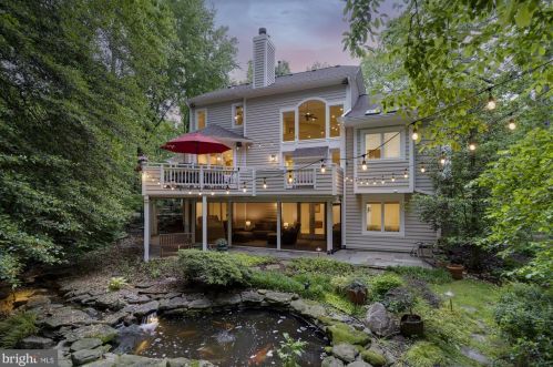 3208 Upper Wynnewood Pl, Herndon, VA 20171-1641