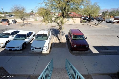 1331 Gila St, Tucson, AZ 85745-2017