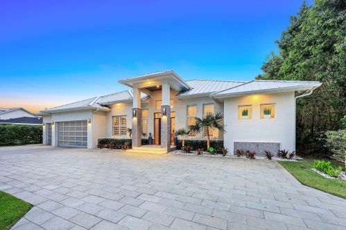720 Orchid Dr, Naples, FL 34102-5015