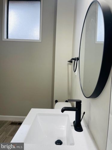 2120 Cartwright Pl, Herndon VA  20191-1903 exterior