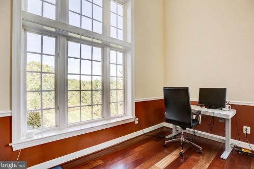 20405 Crimson Pl, Leesburg VA 20175-6362 exterior