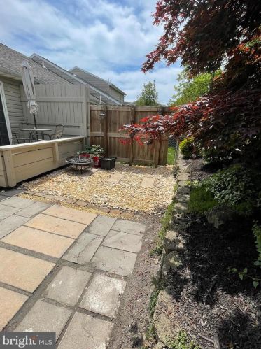 29 Johns Dr, West Enola PA  17025-2694 exterior