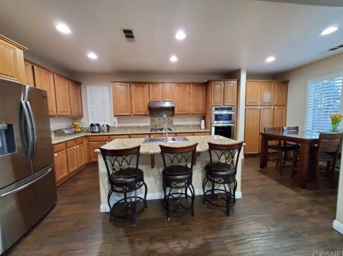 24278 Cabrillo St, Santa Clarita, CA 91355-6028