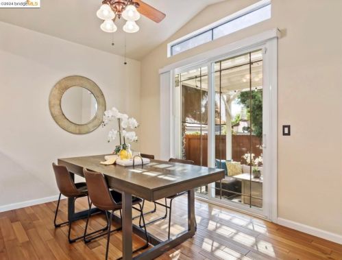 736 Clifton Way, Vacaville CA  95688-8547 exterior