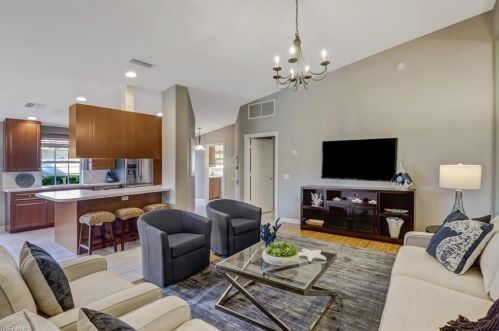 4966 Ventura Ct, Naples, FL 34109-3387