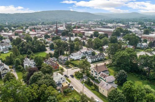 108 School St, Keene, NH 03431-3329