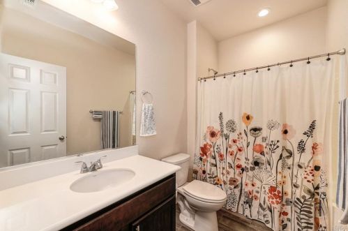 1840 Gold St, Liberty Farms CA  95620-4874 exterior
