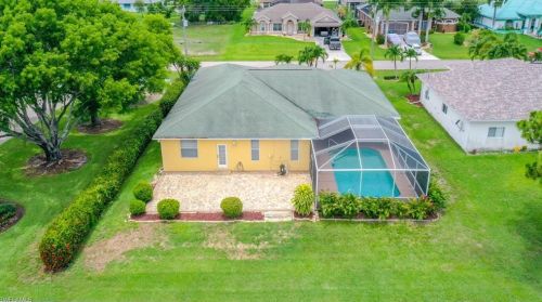 2137 11th Ct, Cape Coral, FL 33991-3612