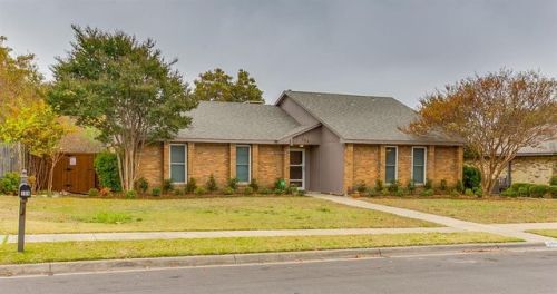 704 High Meadow Dr, Allen, TX 75002-1928