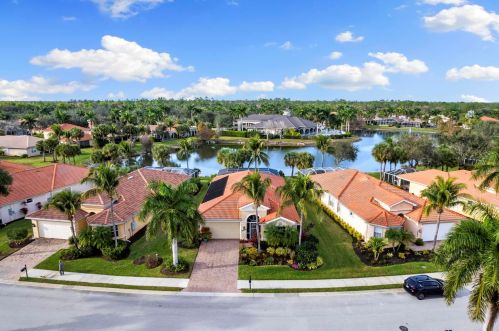 14255 Manchester Cir, Naples FL  34114-7221 exterior