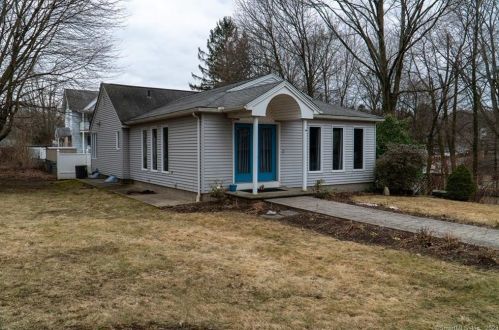 59 Sunbeam Ave, Waterbury, CT 06705-2346