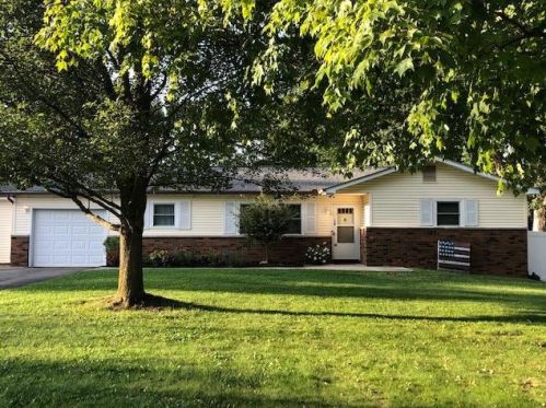 178 Helen Rd, Pataskala, OH 43062-9313