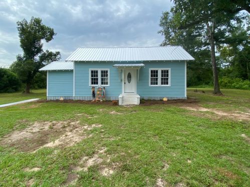 8051 Eugenia St, Sneads, FL 32460-3010