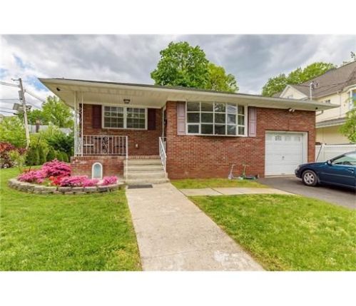 226 Maple Ave, Rahway, NJ 07065-3110