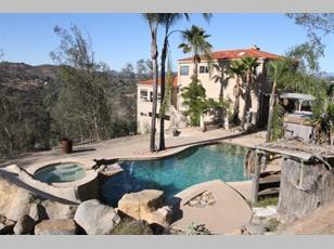 2628 Harmony Heights Rd, Escondido, CA 92029-2701