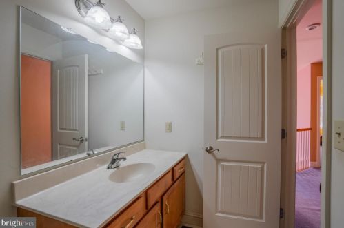 2054 Canyon Creek Rd, Gilbertsville PA  19525-7000 exterior