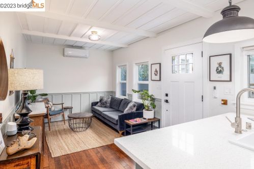 1058 56th St, Oakland CA 94608-2745 exterior