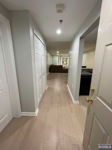 403 Smith Ct, Edgewater NJ  07020-1665 exterior