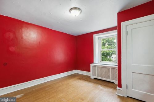 6903 Chew Ave, Philadelphia PA 19120-2211 exterior